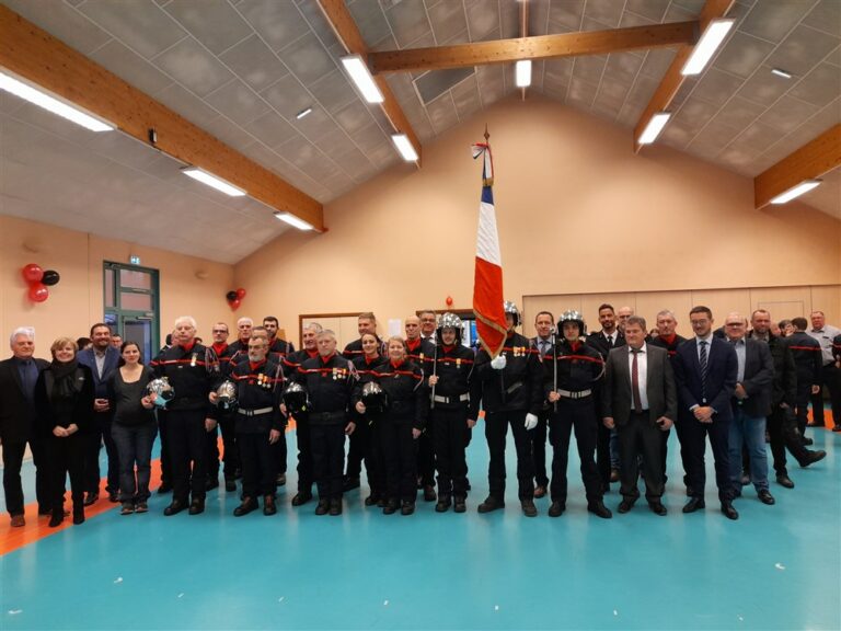Le centre de première intervention distingue 13 de ses sapeurs-pompiers-1 Le centre de première intervention distingue 13 de ses sapeurs-pompiers