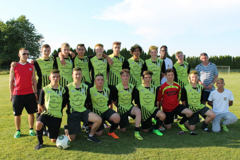 Les U18 champions de la saison-1 Les U18 champions de la saison