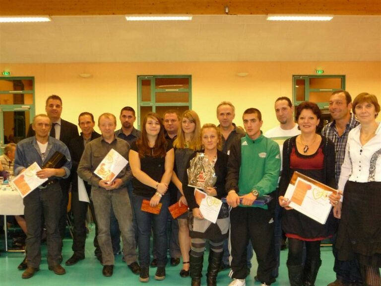 Remise de diplômes aux donneurs de sang méritants Remise de diplômes aux donneurs de sang méritants