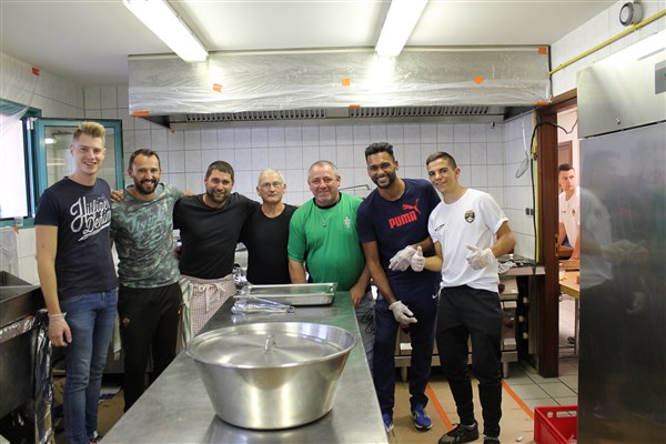 Repas carpes-frites de l'entente foot HagenbachBalschwiller-1 Repas carpes-frites de l'entente foot Hagenbach Balschwiller