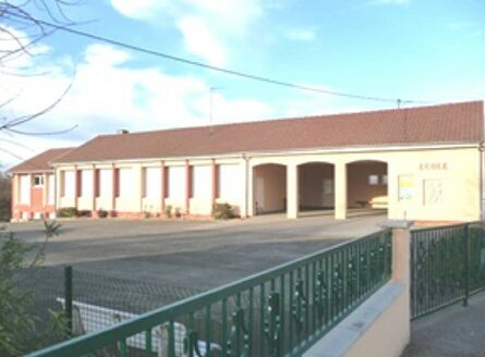 Les travaux de remise à neuf de l’école Les travaux de remise à neuf de l’école